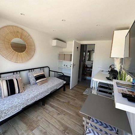 Studio Collobrieres Vue Sur Village Exteriör bild